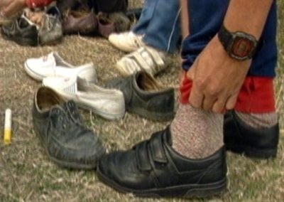 Romania trying on shoes7